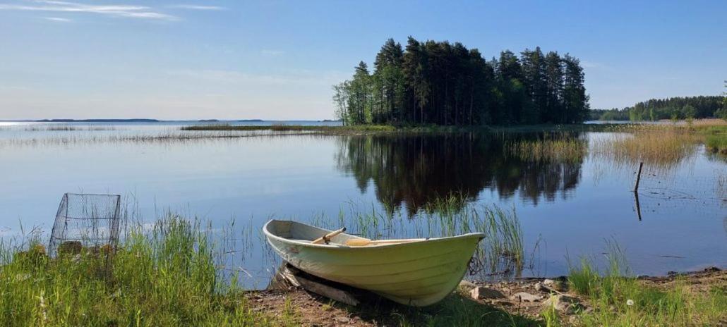 Pulla Karvisen Maatilamatkailussa Ruokola Exterior foto